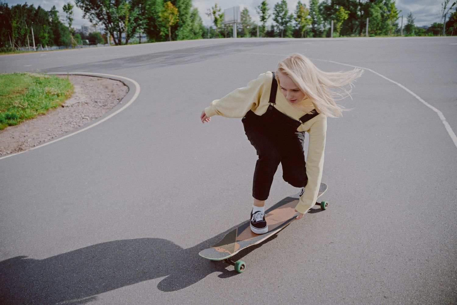 Na longboardu je to fakt frkot